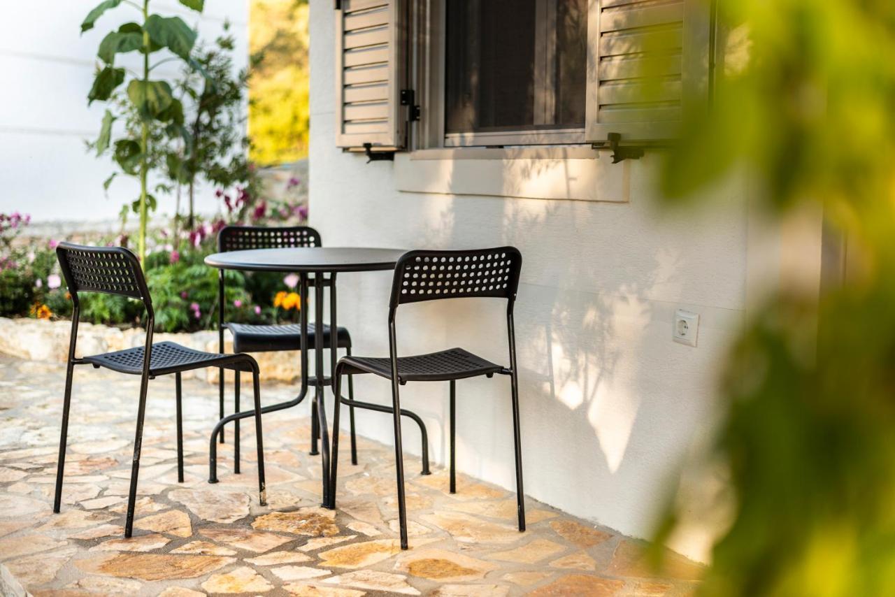 Janakis Garden Livadi Beach Himare Fshat Exterior foto